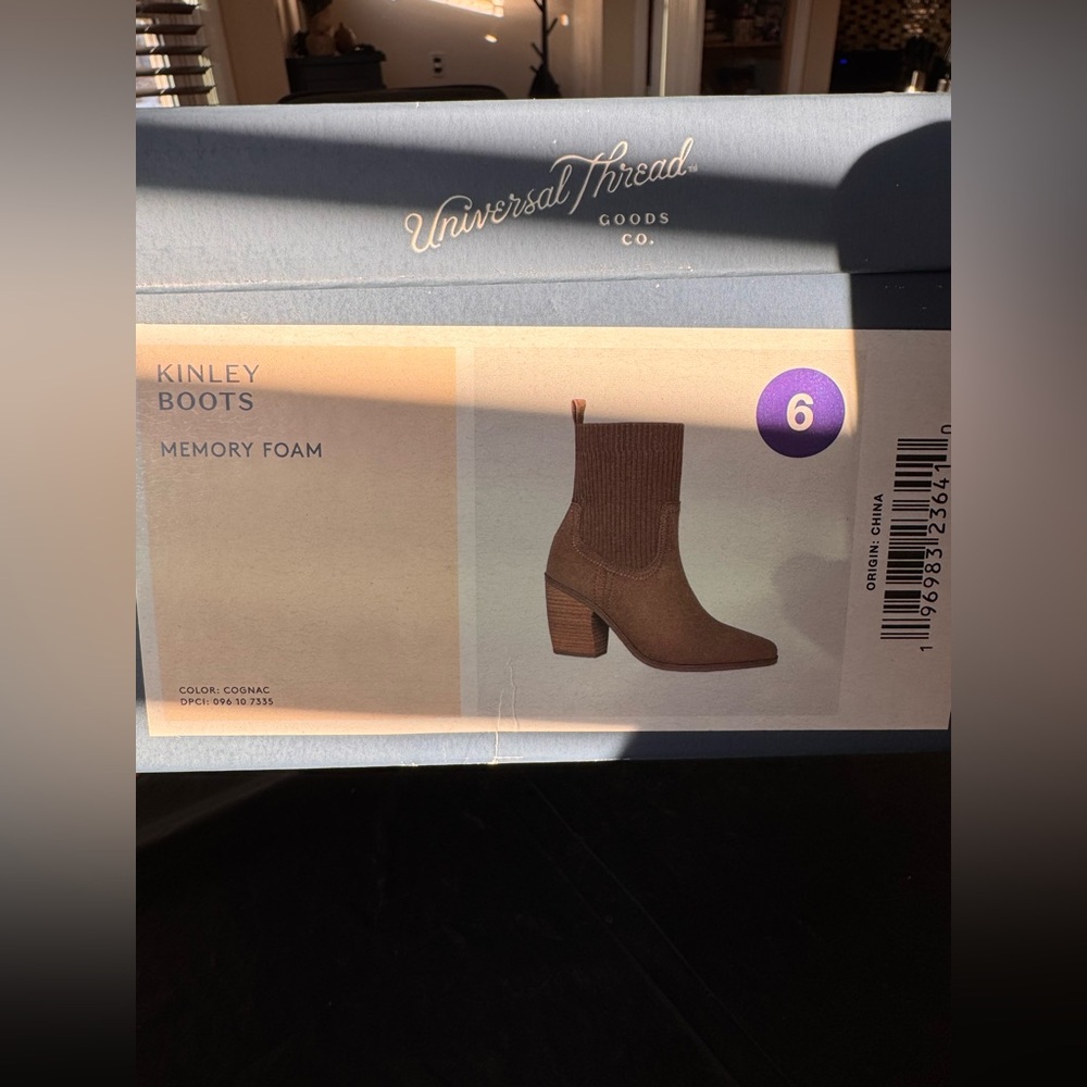 Universal Thread Kinley Boots - Picture 5 of 6